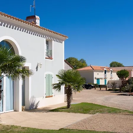 Madame Les Mas De Hilaire 3*