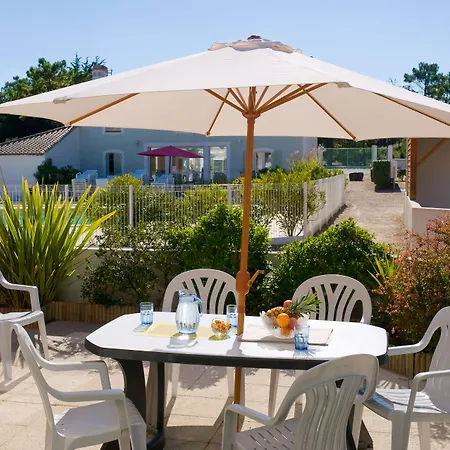 Madame Les Mas De Hilaire Village de vacances 3*