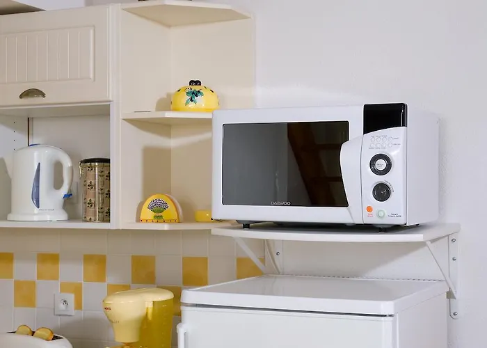 Madame Les Mas De Hilaire 3*